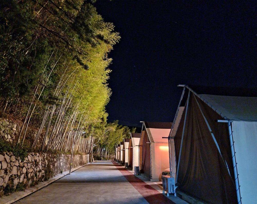 Namhae Siseon Glamping Pension Exterior foto